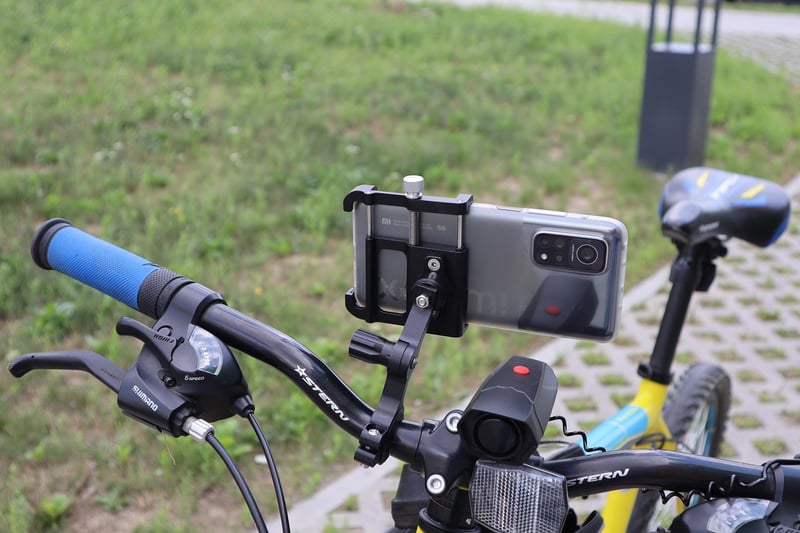 DIY phone stand